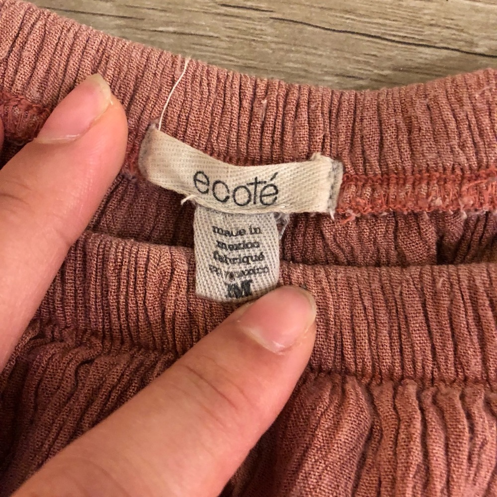 Off shoulder woman’s flowy shirt - Picture 2 of 3